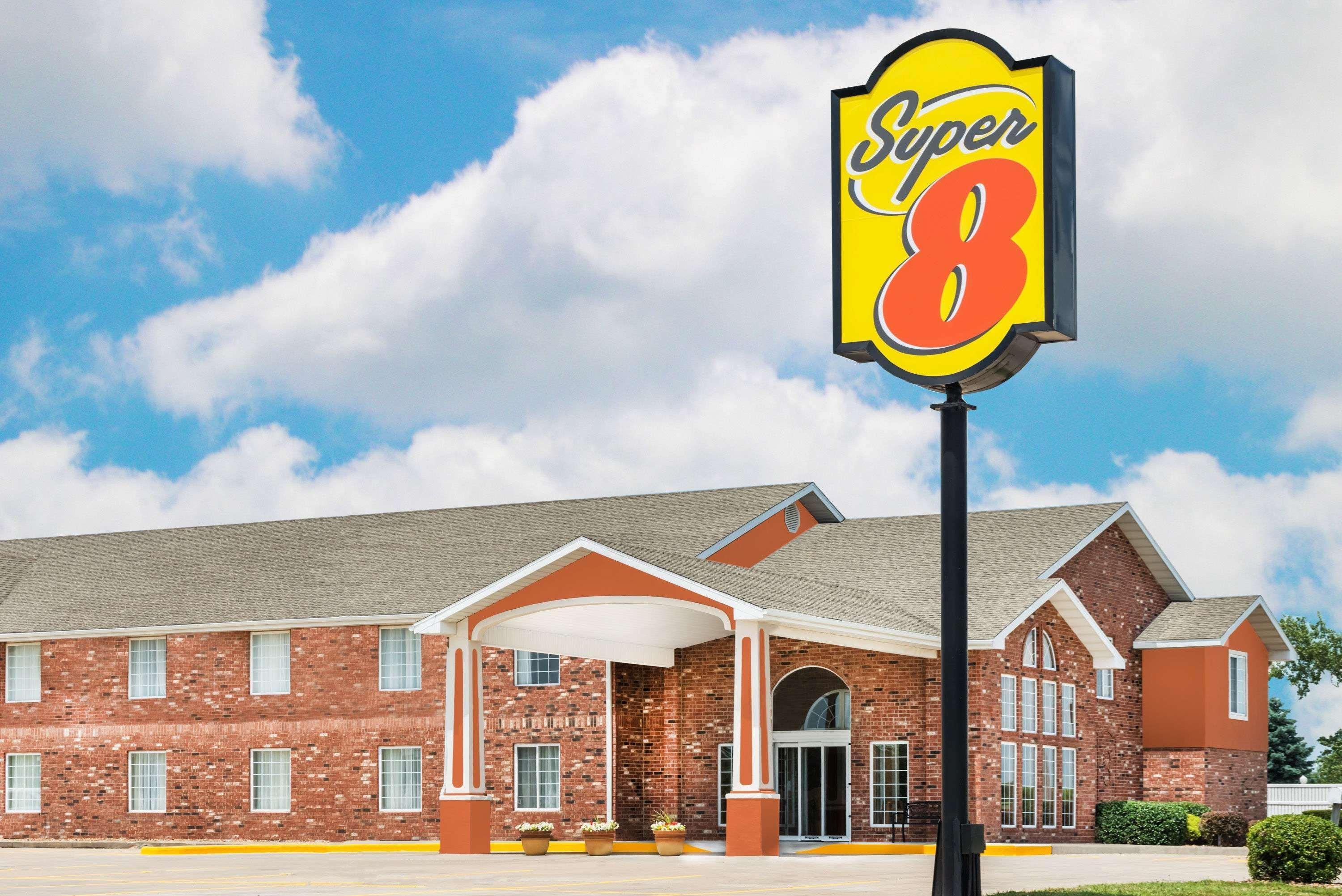 Super 8 by Wyndham Bolivar Eksteriør billede